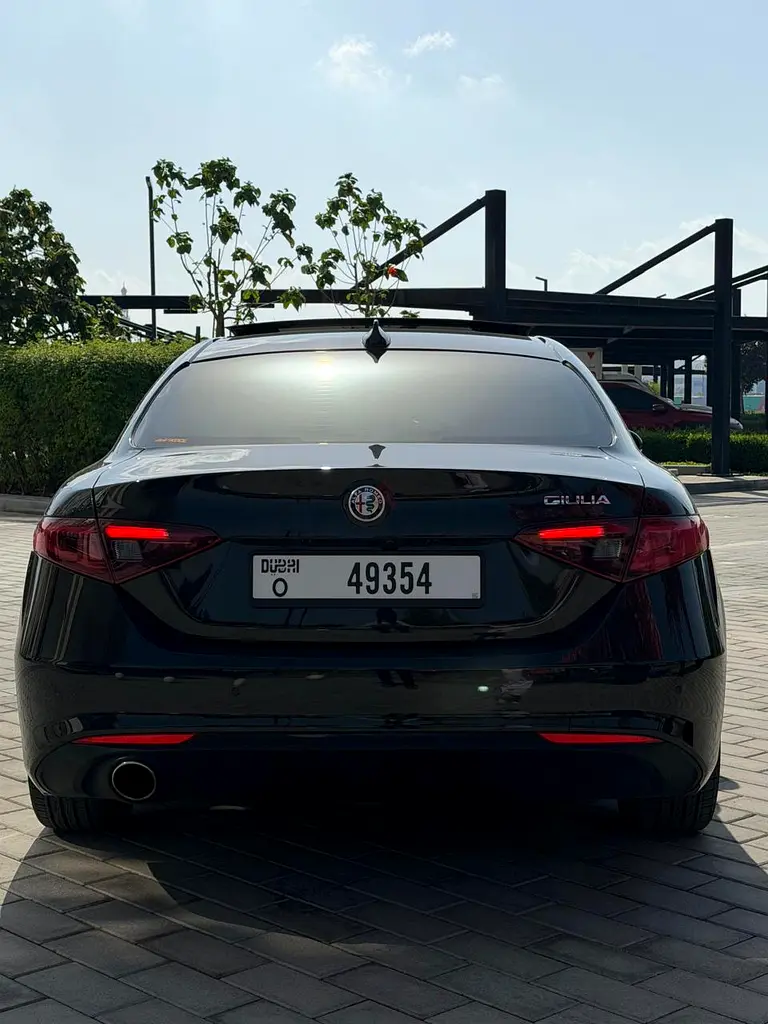 2020 Alfa Romeo Giulia Super – GCC Specs - Image 4