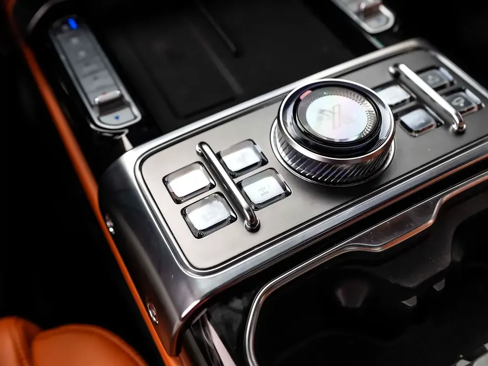 0% DOWN PAYMENT | THE MAY ADVANTAGE | ZERO WAITLIST | JETOUR G700 FLAGSHIP | WARRANTY - Image 16