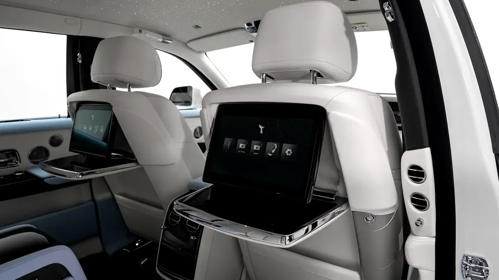 Rolls-Royce Phantom - 2026 - GCC Specs - Under Warranty and Service Contract - Image 13