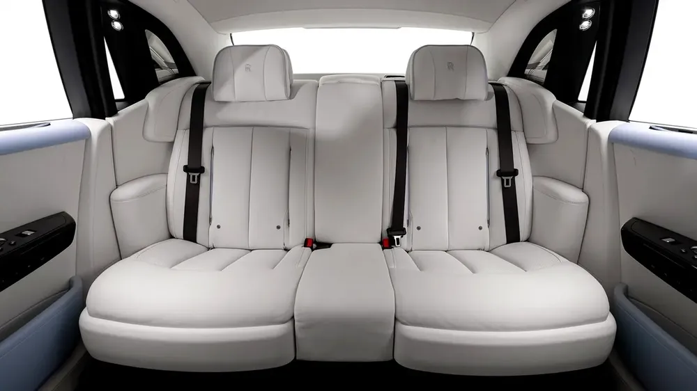 Rolls-Royce Phantom - 2026 - GCC Specs - Under Warranty and Service Contract - Image 14