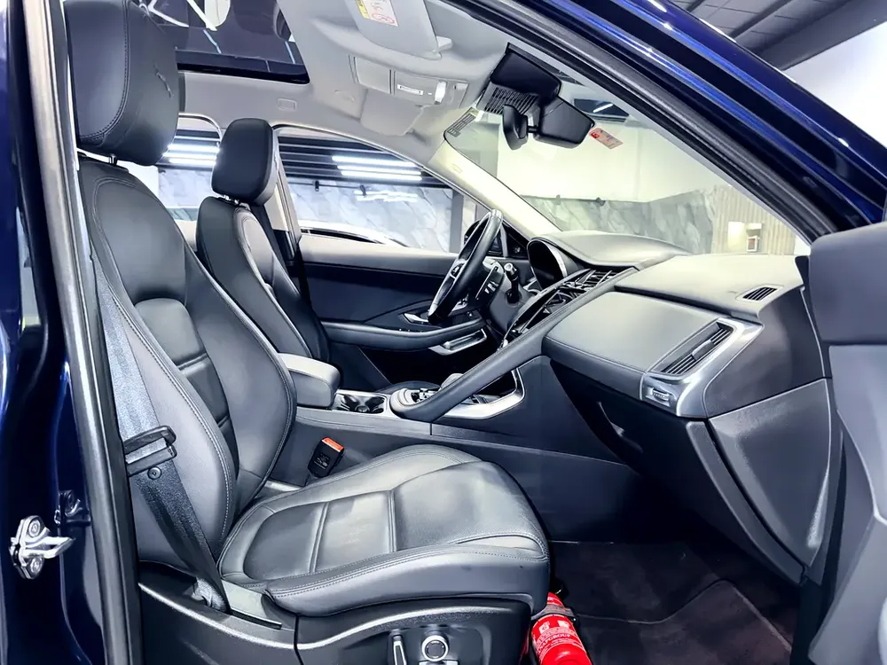 2021 JAGUAR E-PACE P250 | GCC | UNDER ALTAYER WARRANTY | IMMACULATE CONDITION | FULL OPTION - Image 11