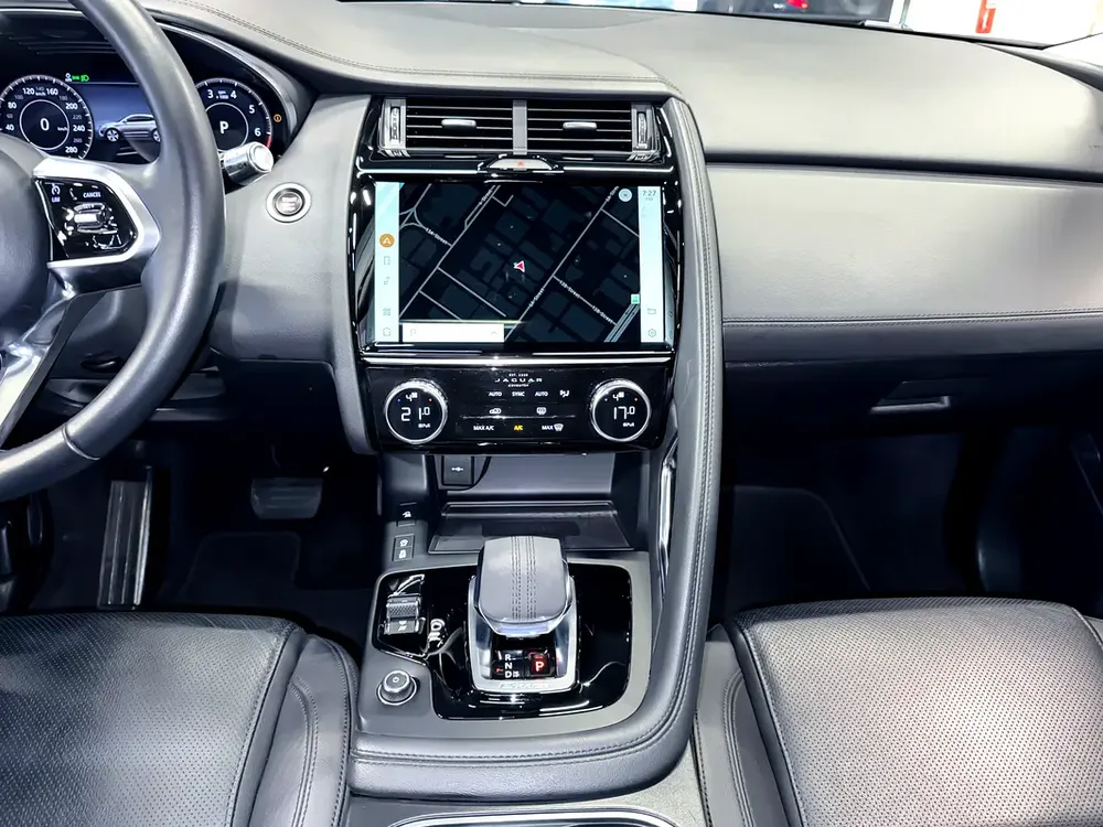 2021 JAGUAR E-PACE P250 | GCC | UNDER ALTAYER WARRANTY | IMMACULATE CONDITION | FULL OPTION - Image 15