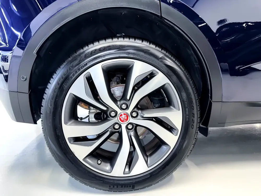 2021 JAGUAR E-PACE P250 | GCC | UNDER ALTAYER WARRANTY | IMMACULATE CONDITION | FULL OPTION - Image 17