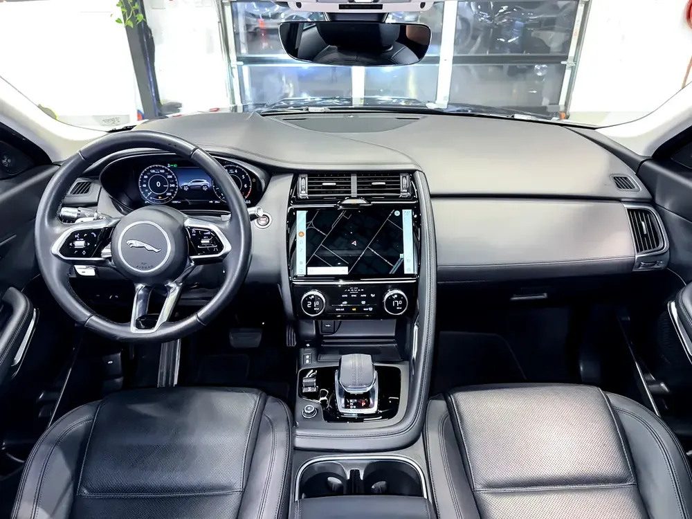 2021 JAGUAR E-PACE P250 | GCC | UNDER ALTAYER WARRANTY | IMMACULATE CONDITION | FULL OPTION - Image 8