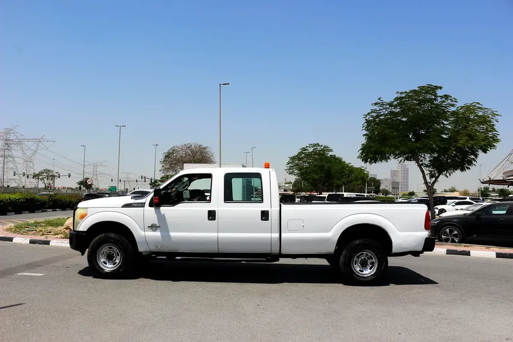 Ford F-350 Super Duty 2015 Diesel 6.7 GCC Specs 2015 double cabin long body - Image 8