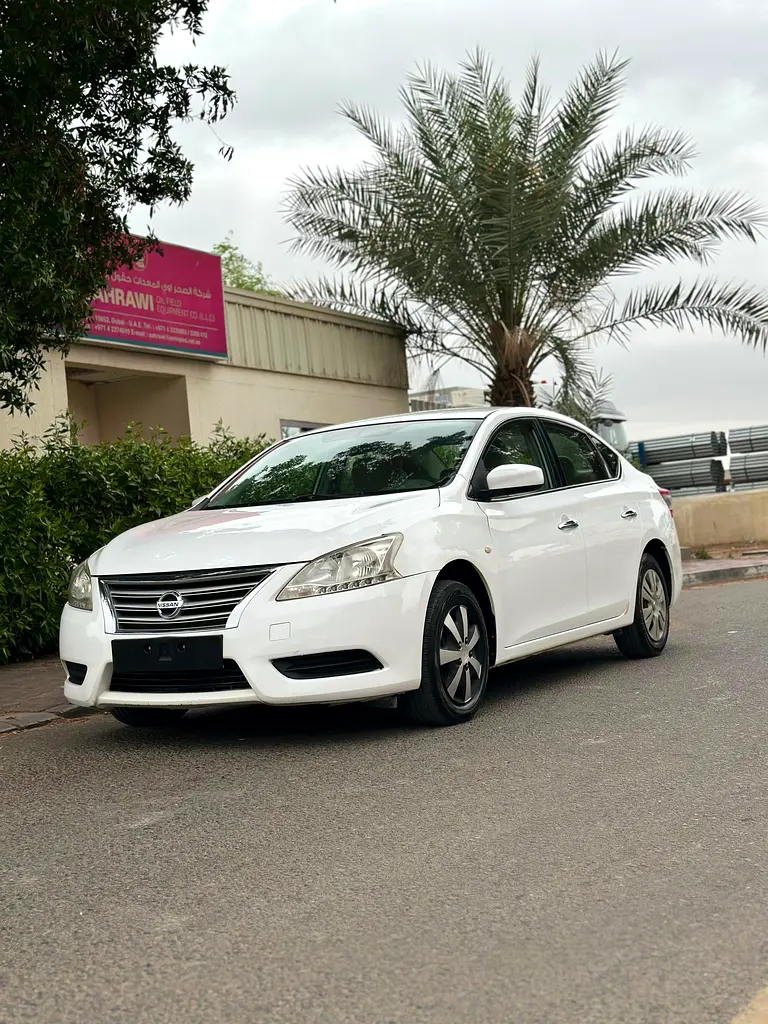 Nissan Sentra 2016 - GCC Specs - Well Maintained - Image 5