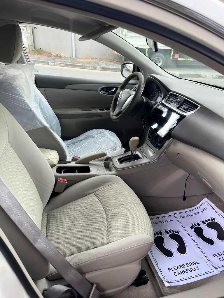 Nissan Sentra 2016 - GCC Specs - Well Maintained - Image 8