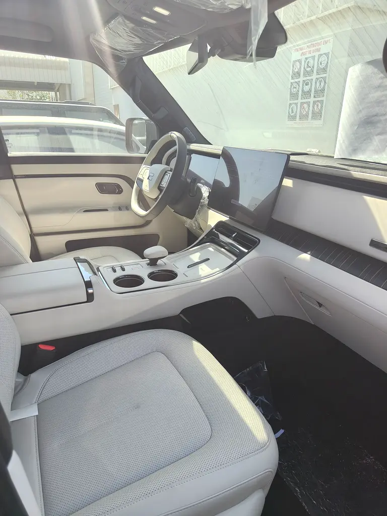 ROX Admas 2026 Luxury Executive Edition – 6-Seater Intelligent SUV - Image 6