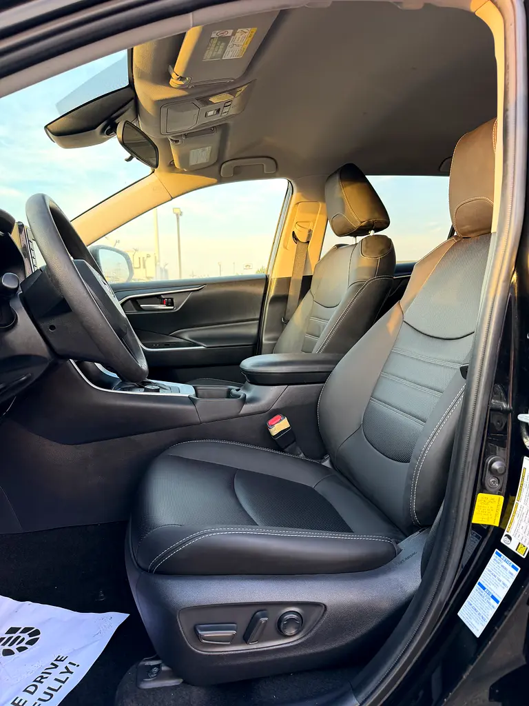 2021 TOYOTA RAV4 XLE HYBRID AWD IMPORTED FROM USA - Image 10