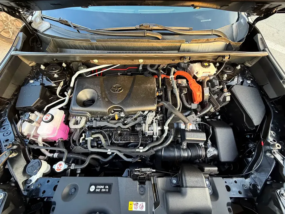 2021 TOYOTA RAV4 XLE HYBRID AWD IMPORTED FROM USA - Image 14