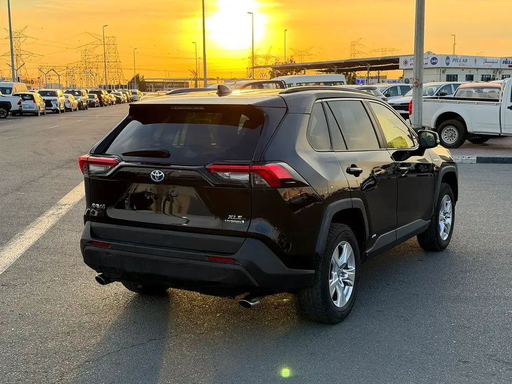 2021 TOYOTA RAV4 XLE HYBRID AWD IMPORTED FROM USA - Image 4