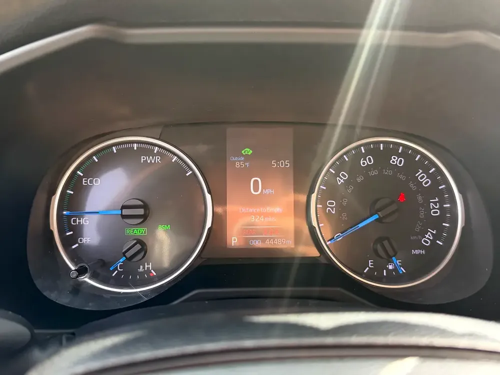 2021 TOYOTA RAV4 XLE HYBRID AWD IMPORTED FROM USA - Image 9