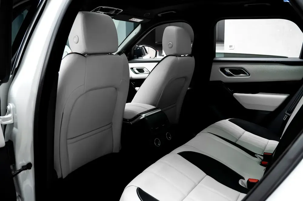 2023 Land Rover Range Rover Velar R-Dynamic - GCC Specs - Pristine Condition! - Image 19