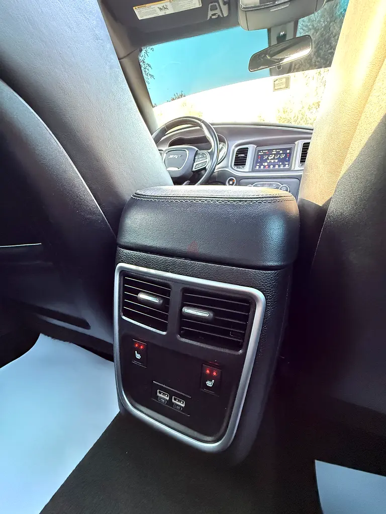 FULL OPTION/ SRT HELLCAT WIDE BODY KIT / SUNROOF - Image 17