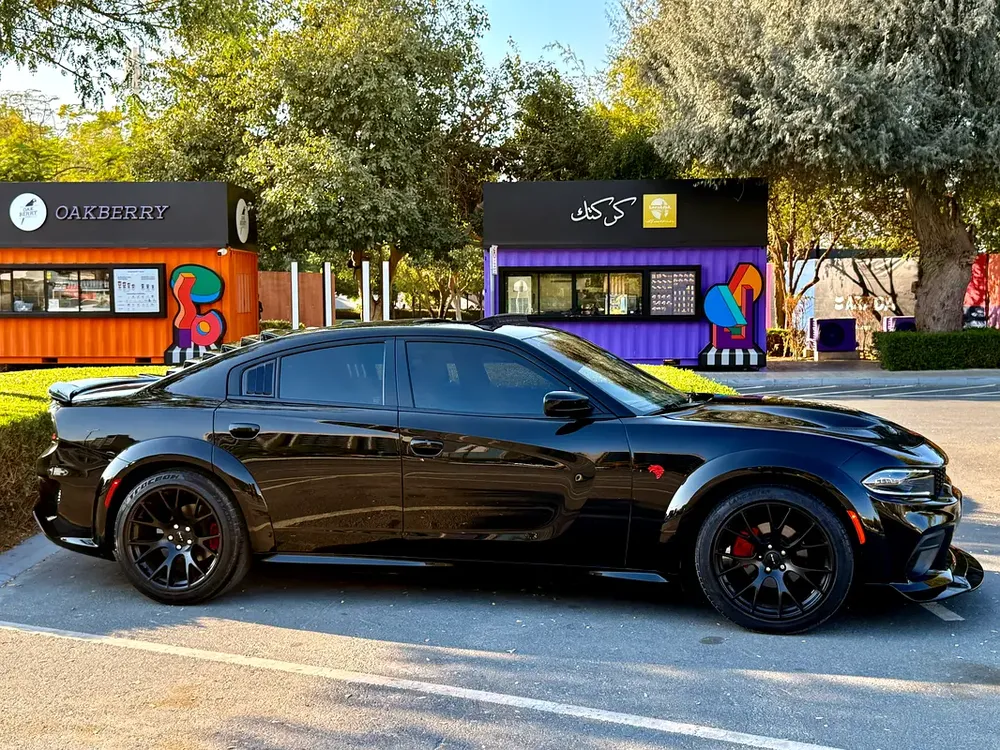 FULL OPTION/ SRT HELLCAT WIDE BODY KIT / SUNROOF - Image 4