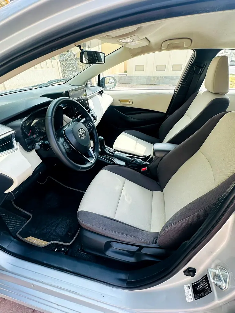 Toyota corolla 2020 GCC URGENT SALE - Image 14
