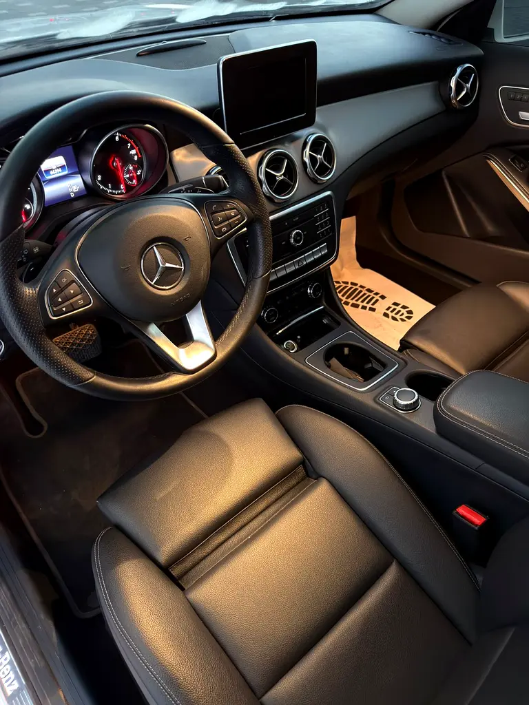 Mercedes-Benz GLA 220, 2019, Korean Specs - Image 11