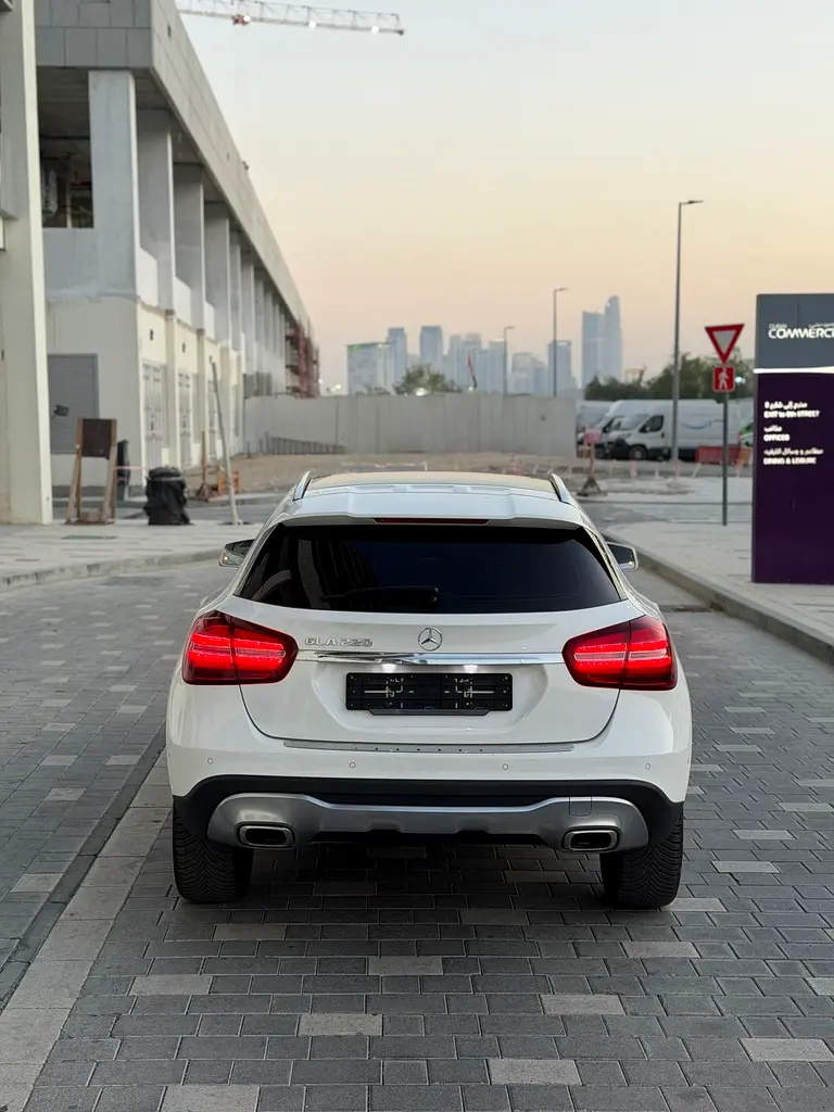 Mercedes-Benz GLA 220, 2019, Korean Specs - Image 4