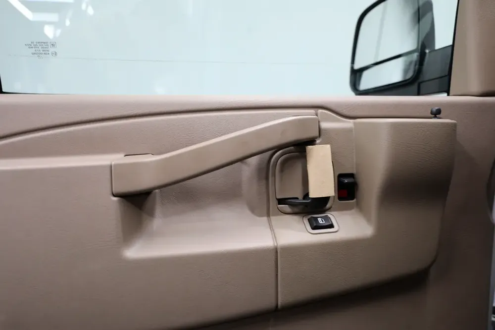 GMC Savana | VAN | Brand New | 3,350 AED monthly | Registration Ref# - Image 7