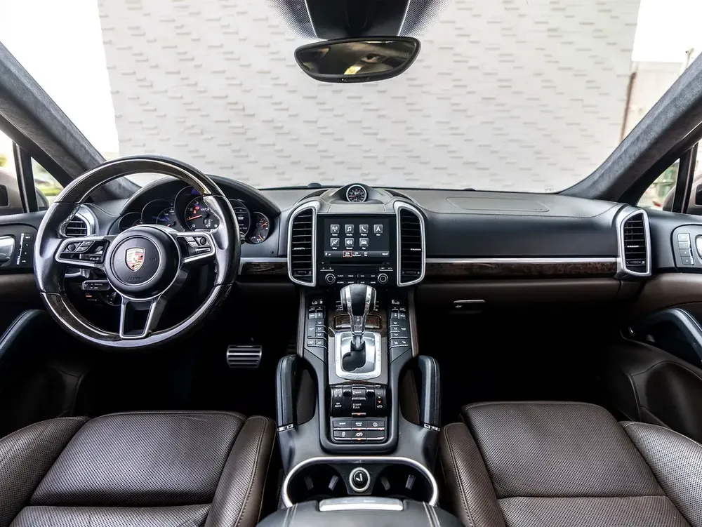 0% DOWN PAYMENT | 🚀FAST-TRACK FINANCING | PORSCHE CAYENNE GTS | JUNE EDITION | SERVICE PLAN for 1,7 - Image 17