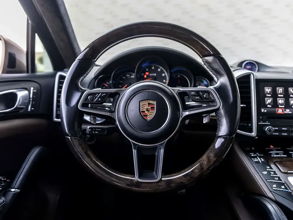 0% DOWN PAYMENT | 🚀FAST-TRACK FINANCING | PORSCHE CAYENNE GTS | JUNE EDITION | SERVICE PLAN for 1,7 - Image 18
