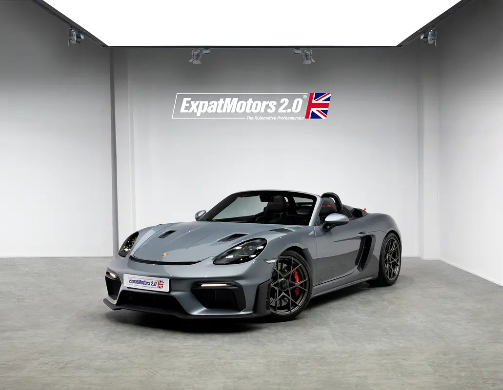 Like-New - Low Mileage • FDSH • Porsche Warranty • GCC