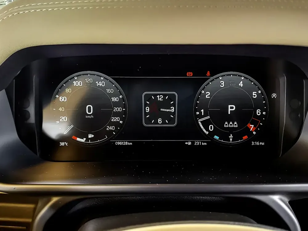 AED 3191/month | 2023 Land Rover Defender 90 SE (P300) | GCC Specs | Ref#466081 - Image 16