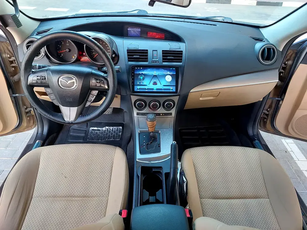 Mazda 3 gcc with full service history records only 148000 km! - Image 10