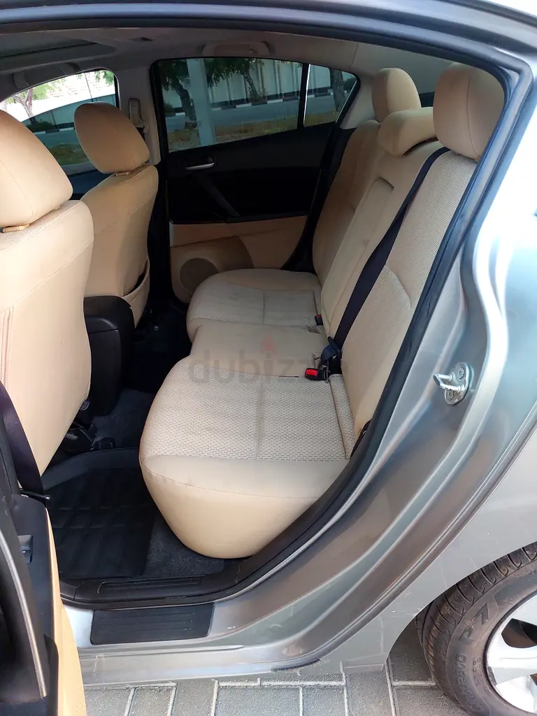 Mazda 3 gcc with full service history records only 148000 km! - Image 11