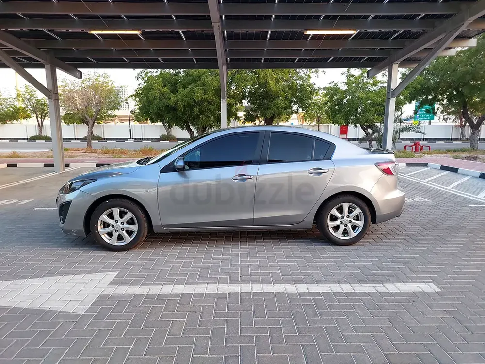 Mazda 3 gcc with full service history records only 148000 km! - Image 7