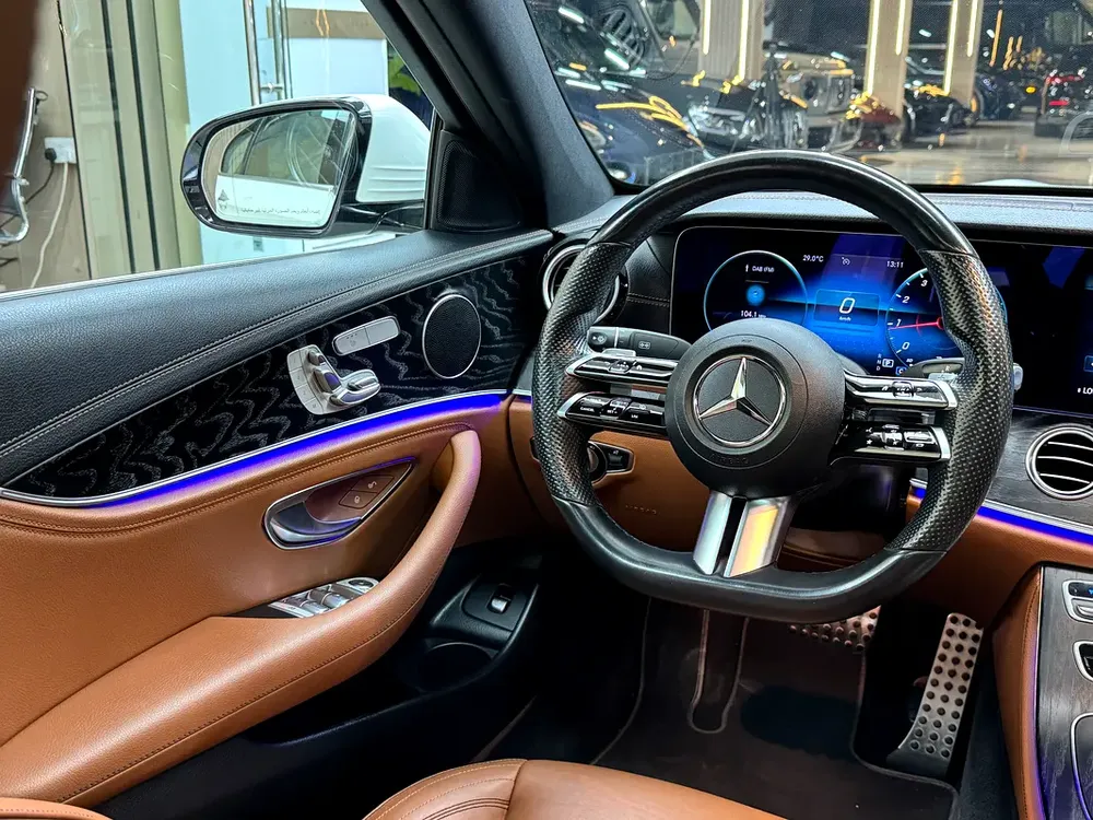 Mercedes-Benz E-Class E 300 2022 GCC Specs - Image 17