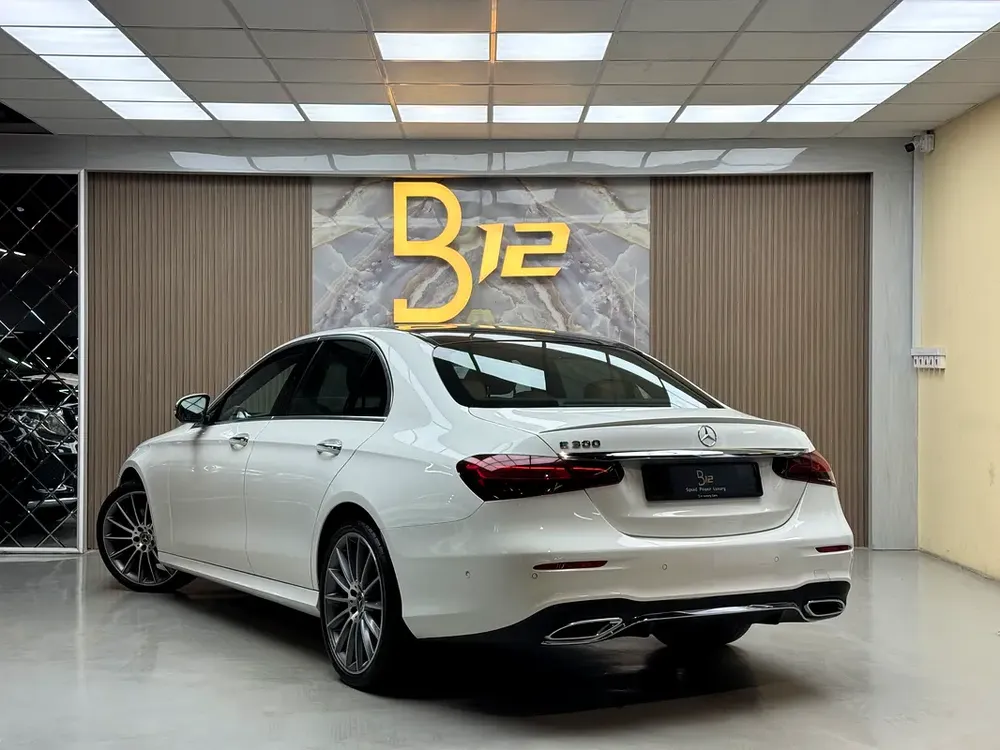 Mercedes-Benz E-Class E 300 2022 GCC Specs - Image 4