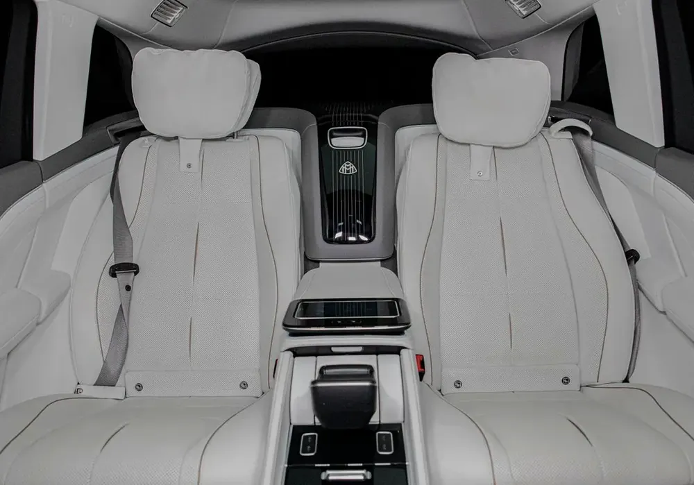 Ultimate Luxury SUV • Full Service Histroy • European - Image 14