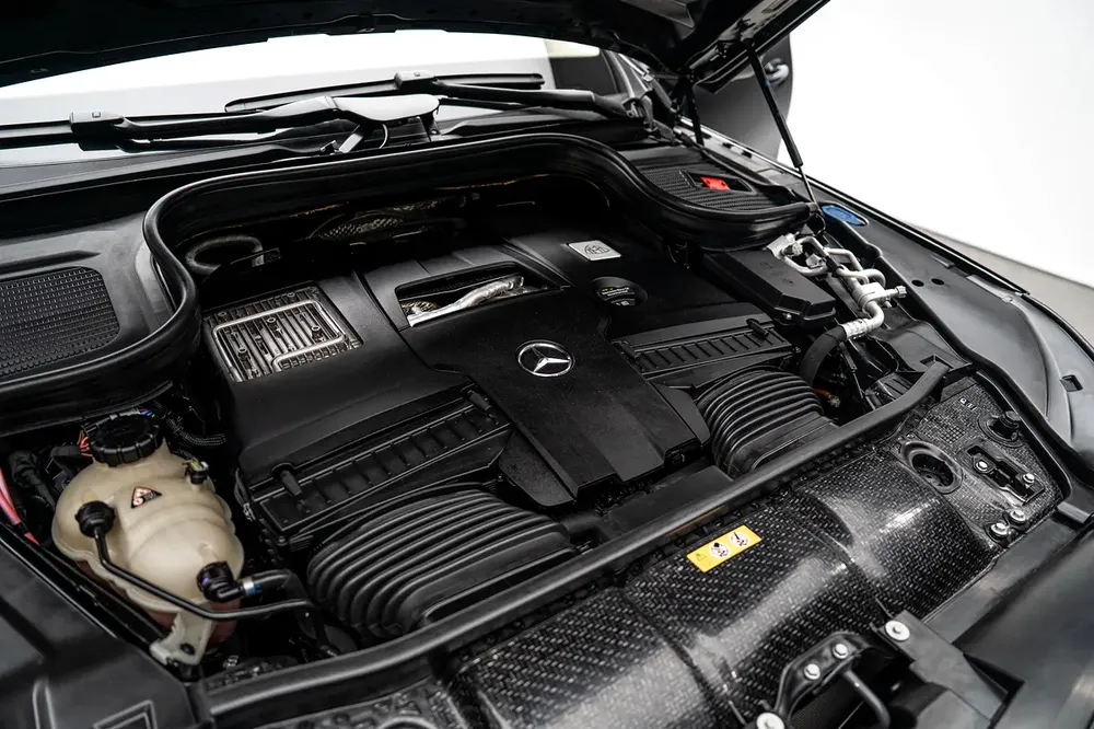 Ultimate Luxury SUV • Full Service Histroy • European - Image 17
