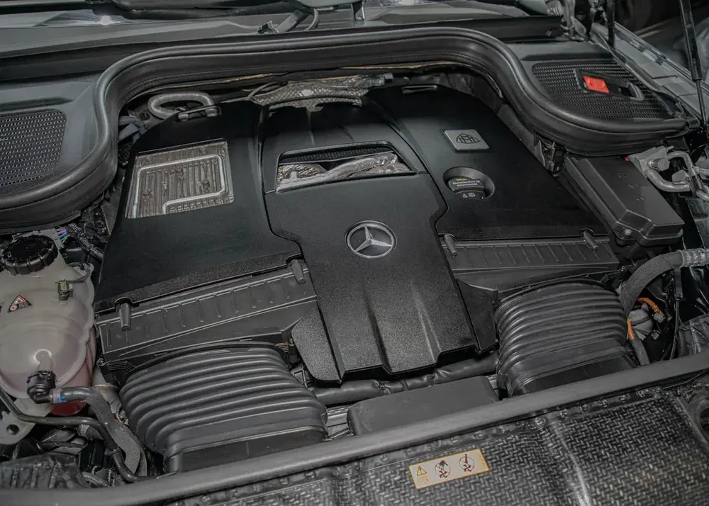 Ultimate Luxury SUV • Full Service Histroy • European - Image 19