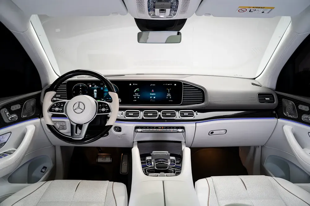 Ultimate Luxury SUV • Full Service Histroy • European - Image 8