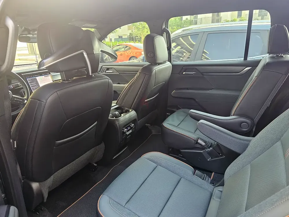 GMC ACADIA AT4 PILOT SEATS - Image 6