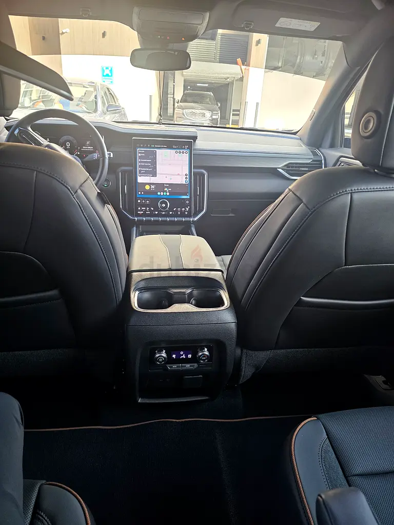 GMC ACADIA AT4 PILOT SEATS - Image 8