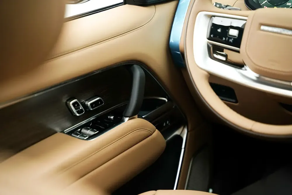 2025 RANGE ROVER P530 AUTOBIOGRAPHY WITH WARRANTY - Image 16
