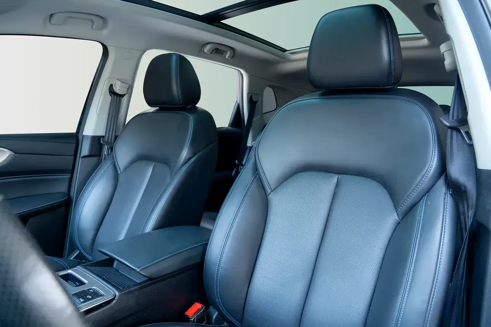 MG RX5 Plus 1.5T Deluxe with warranty - Image 6