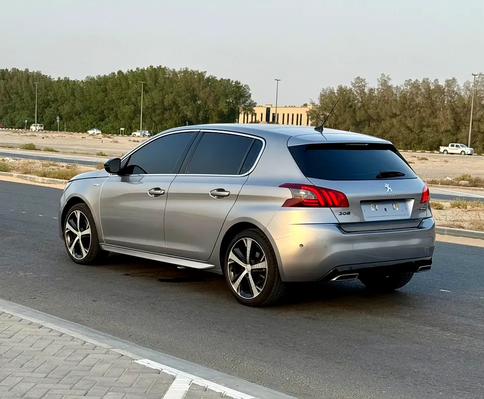 بيجو 308 GT LINE خليجي موديل 2018 فل اوبشن - Image 4