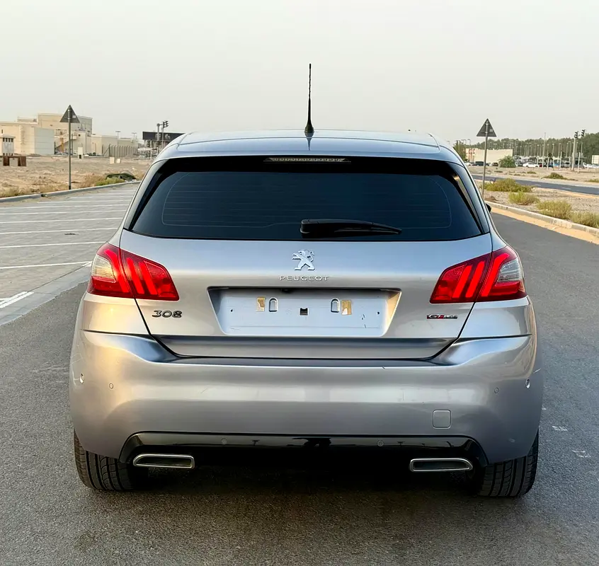 بيجو 308 GT LINE خليجي موديل 2018 فل اوبشن - Image 5