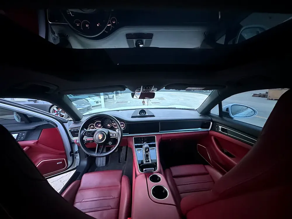 2023 Porsche Panamera Standard - GCC Specs - Like New - Image 13
