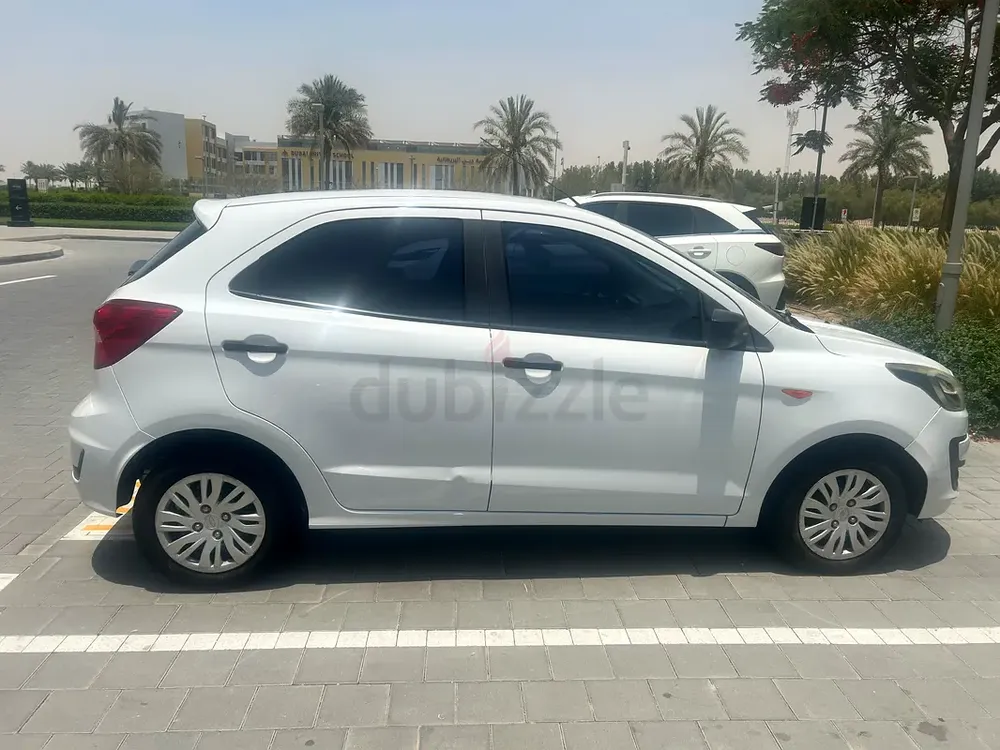 Ford Figo 2018 Ambiente GCC Specs - Image 4