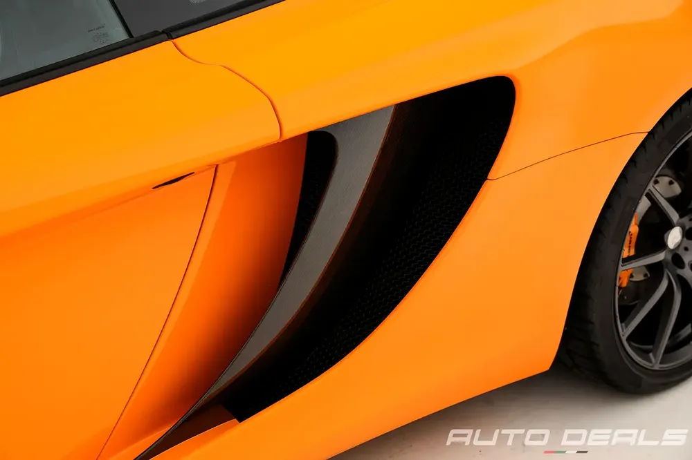 2013 McLaren MP4-12C Coupe | GCC Specs | Fully Loaded | Well Maintained | 3.8L V8 - Image 8