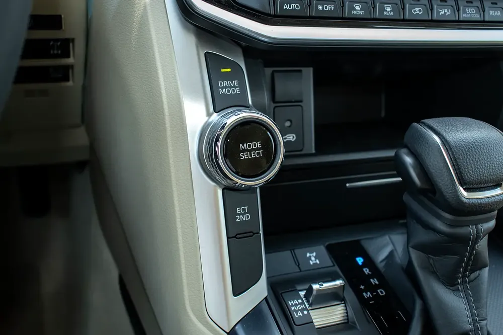 Brand New 2026 Toyota Land Cruiser GXR L1 GCC Specs - Image 16