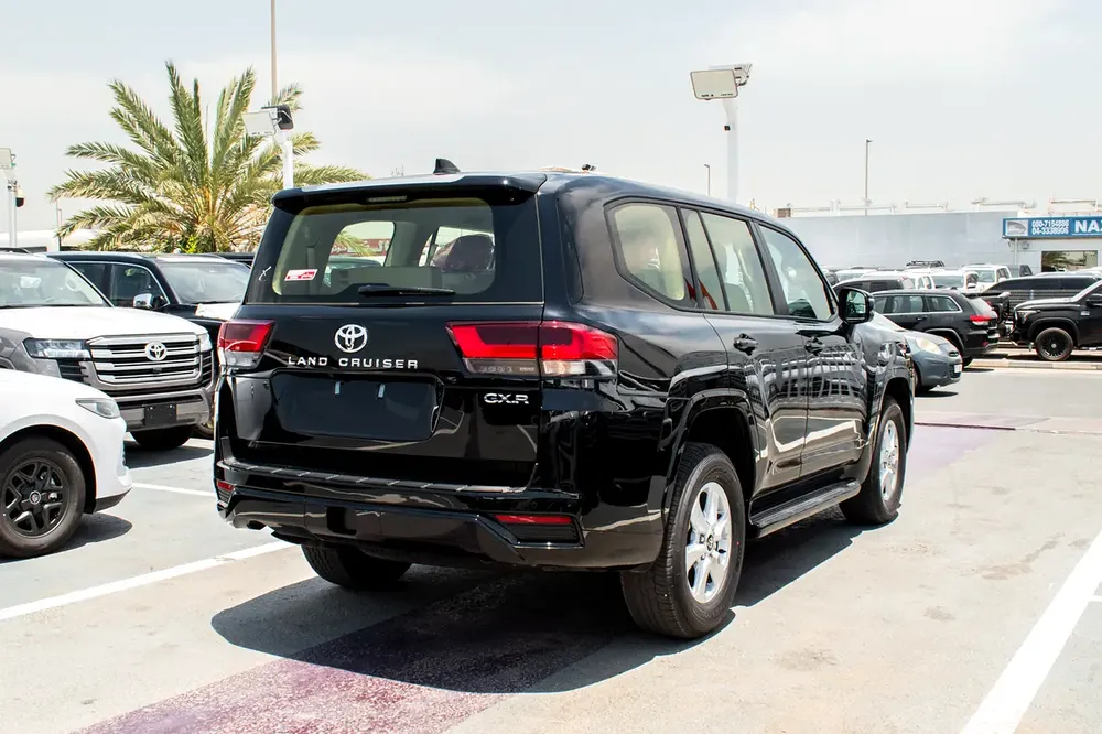 Brand New 2026 Toyota Land Cruiser GXR L1 GCC Specs - Image 4