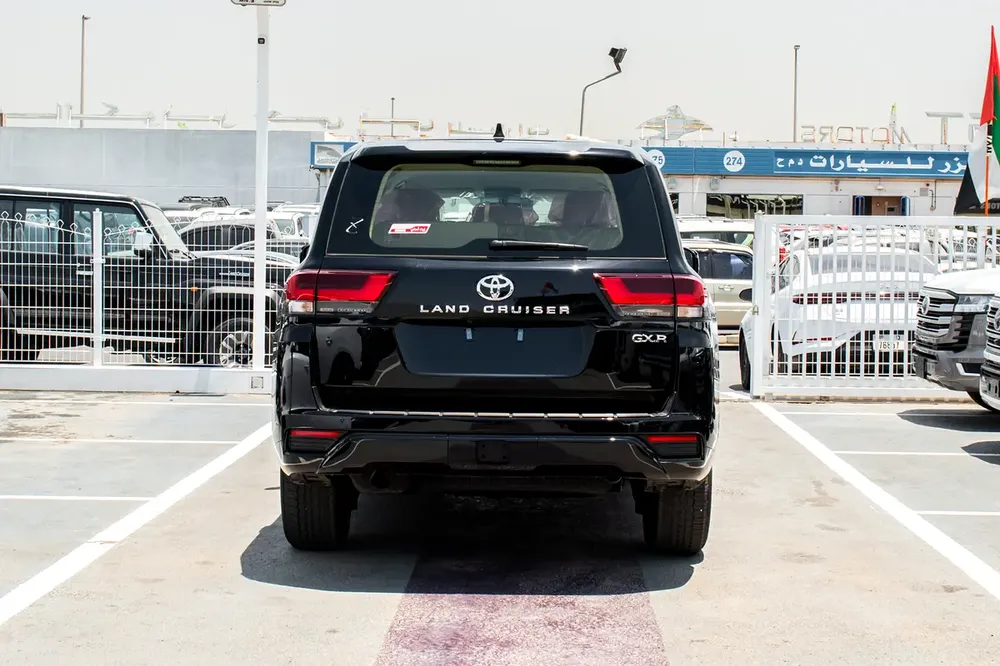Brand New 2026 Toyota Land Cruiser GXR L1 GCC Specs - Image 5