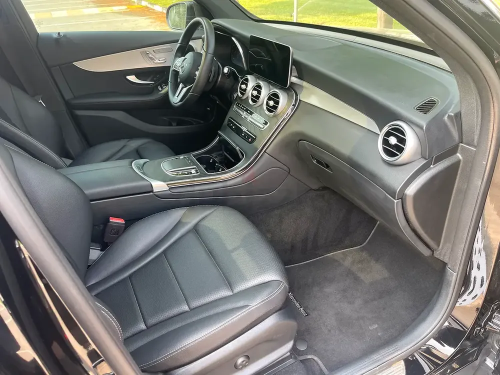 2022 Mercedes Benz GLC 300 - Excellent Condition - Image 8