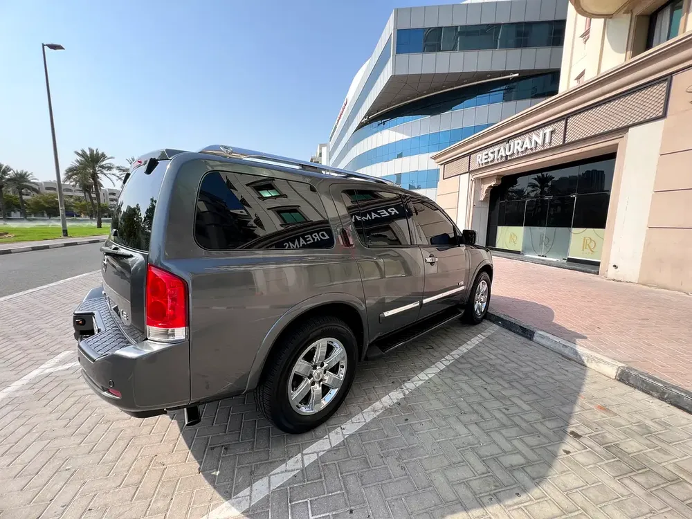 Nissan Armada LE 2011 GCC Specs - Image 4